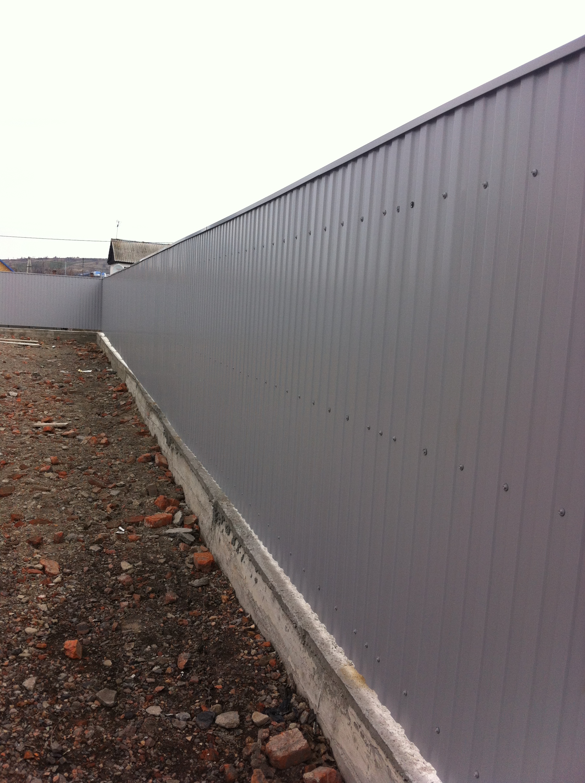 Профлист высотой 2 метра, редкий цвет.